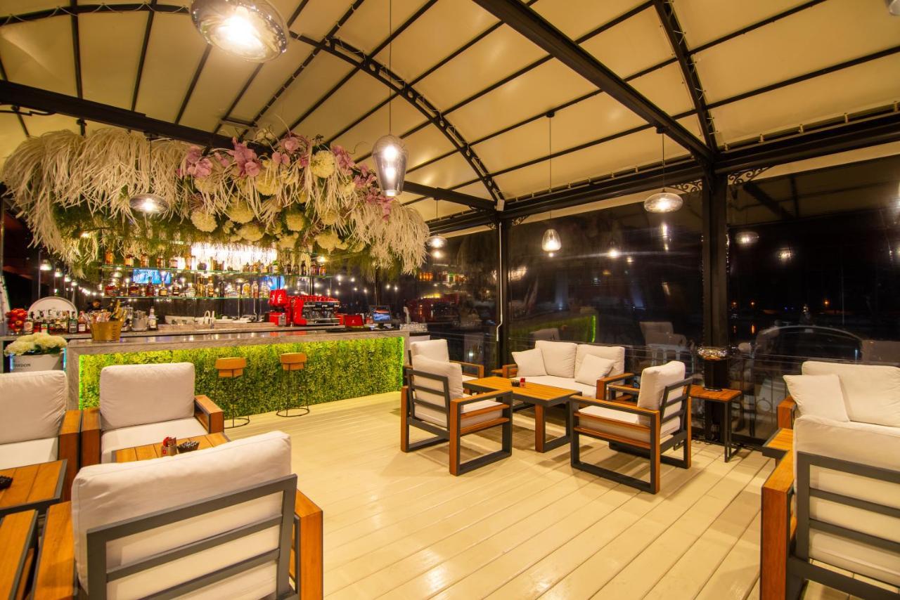Hotel Mistral Balchik Extérieur photo