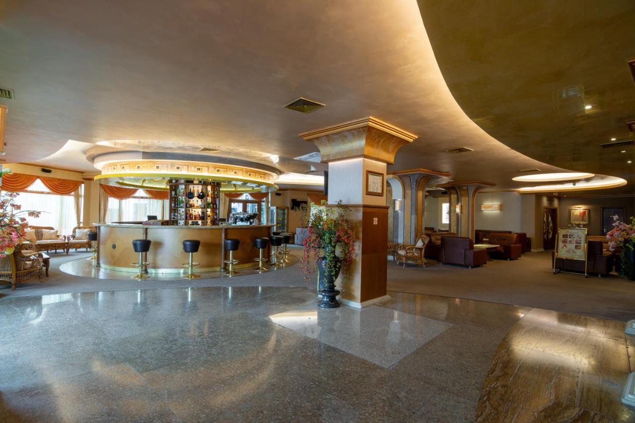 Hotel Mistral Balchik Extérieur photo