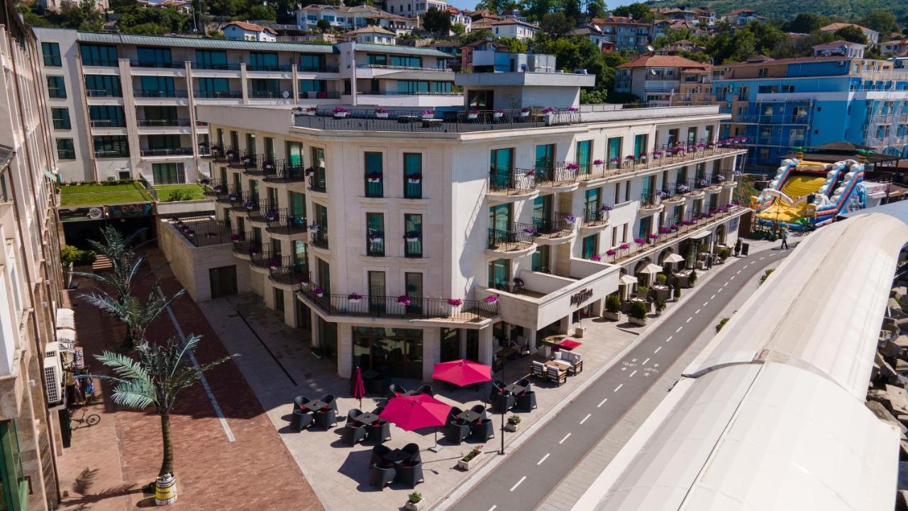 Hotel Mistral Balchik Extérieur photo