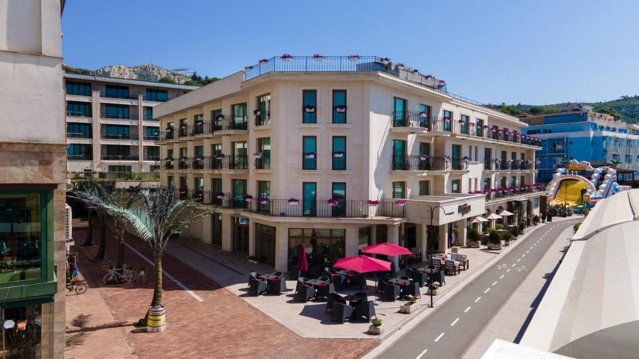 Hotel Mistral Balchik Extérieur photo