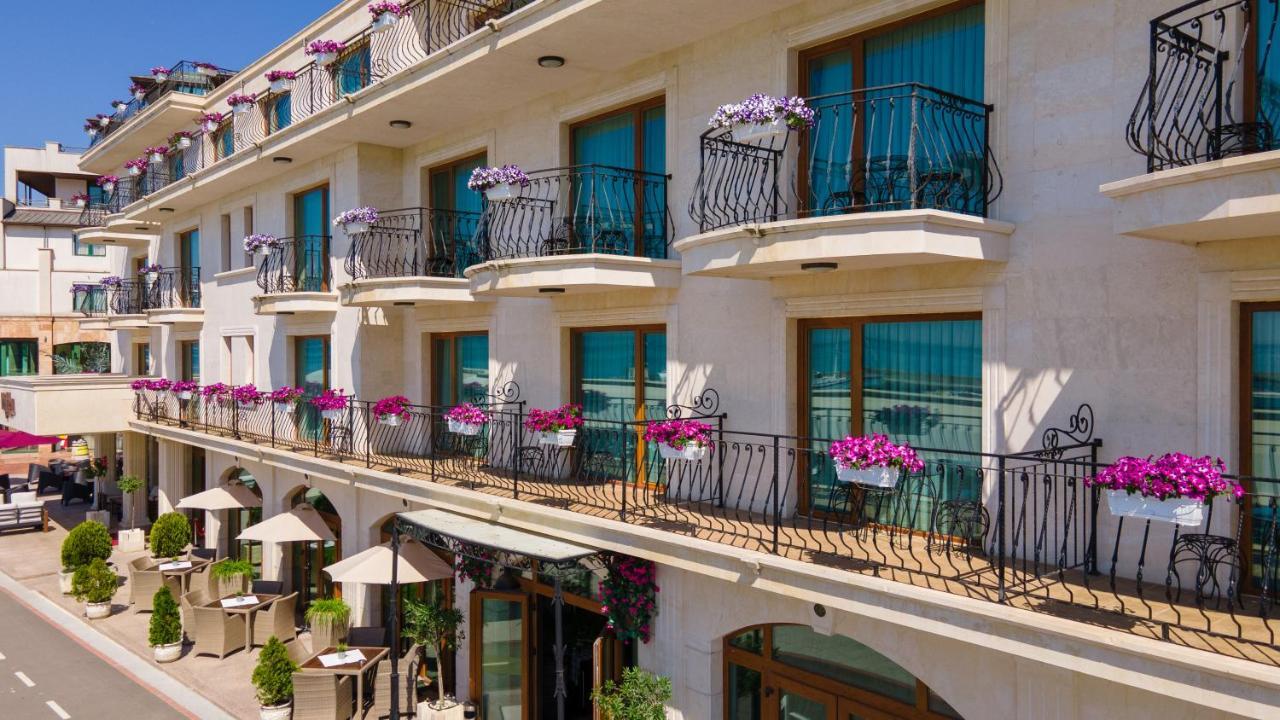 Hotel Mistral Balchik Extérieur photo
