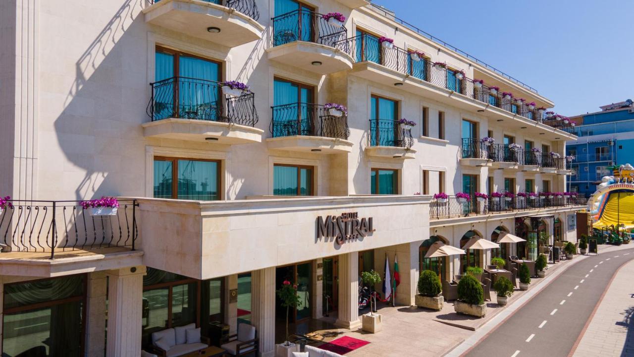 Hotel Mistral Balchik Extérieur photo